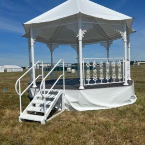 aluminium steps attached