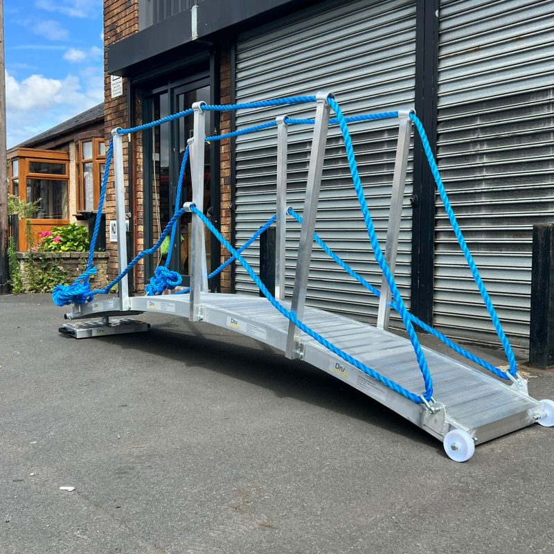 Aluminium gangway