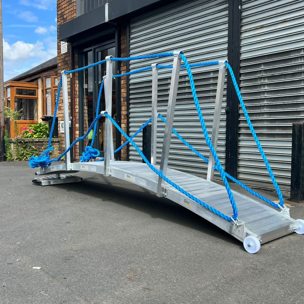 Aluminium gangway