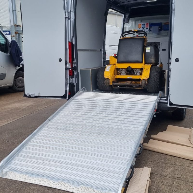 folding heavy duty van ramp